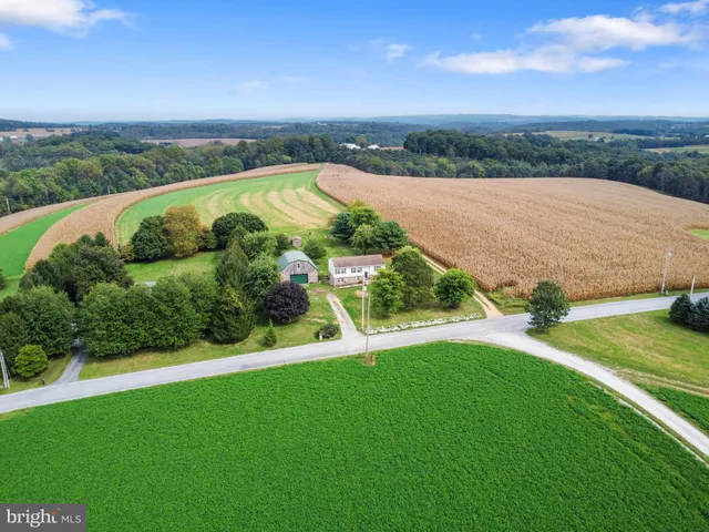 a picture of a refrigerator