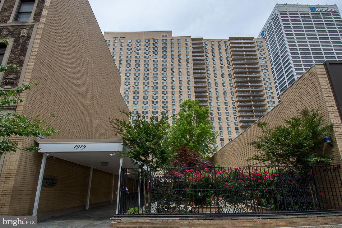 1919 Chestnut Street, Unit 1606 Philadelphia, PA 19103 - Photo 15 of 23