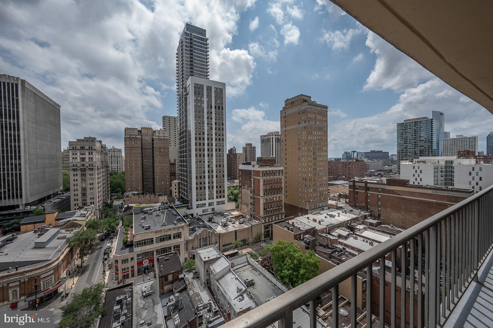 1919 Chestnut Street, Unit 1606 Philadelphia, PA 19103 - Photo 2 of 23