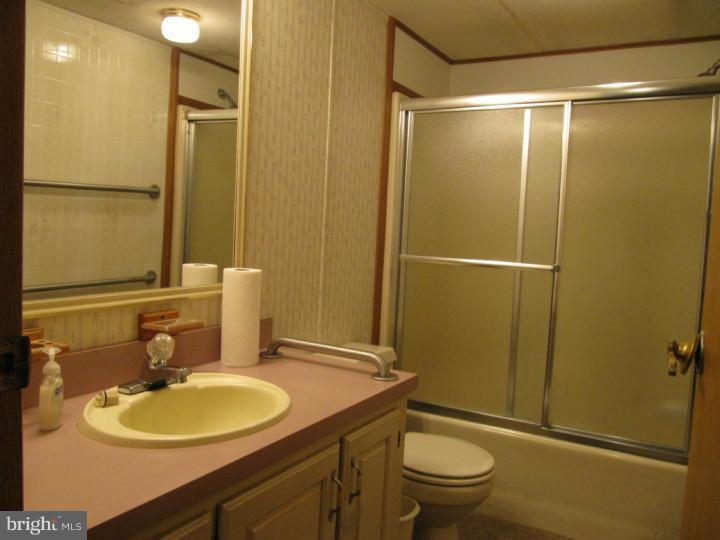 2896 Ridge Road Elverson, PA 19520 - Photo 18 of 19 Bathroom