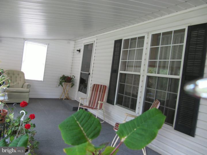 2896 Ridge Road Elverson, PA 19520 - Photo 7 of 19 Sun Room