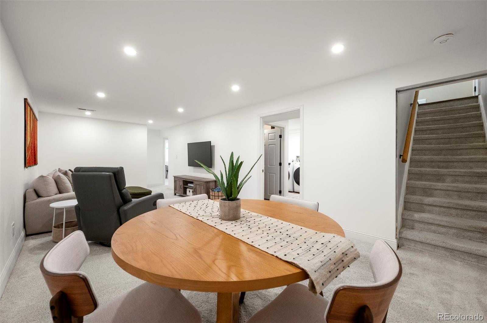 186 Quaker Street Golden, CO 80401 - Photo 25 of 50 a living room with furniture and a potted plant