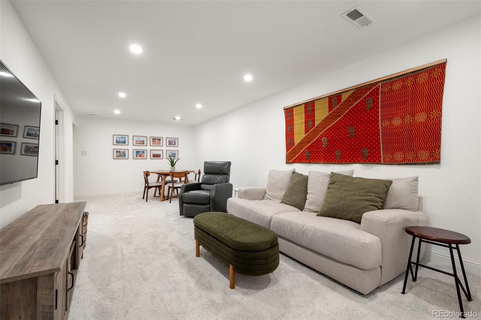 186 Quaker Street Golden, CO 80401 - Photo 28 of 50 a living room with furniture and a couch