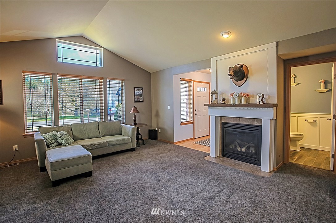 2844 Harris Road Southeast Port Orchard, WA 98366 - Photo 2 of 25 Gallery Image 2