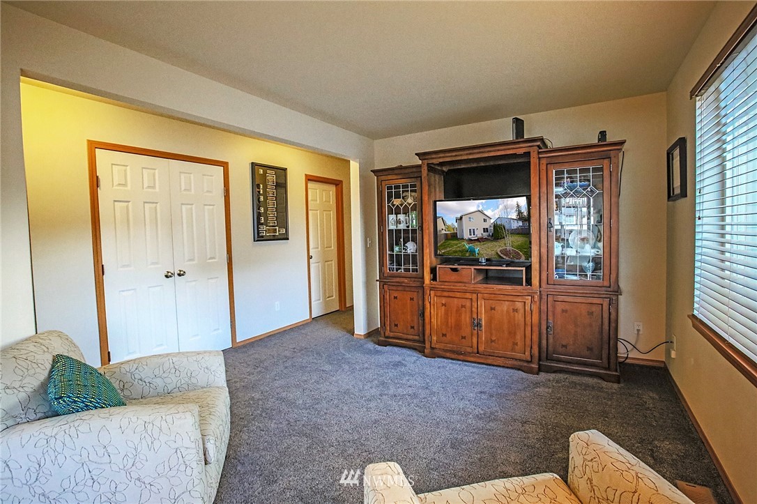 2844 Harris Road Southeast Port Orchard, WA 98366 - Photo 12 of 25 Gallery Image 12