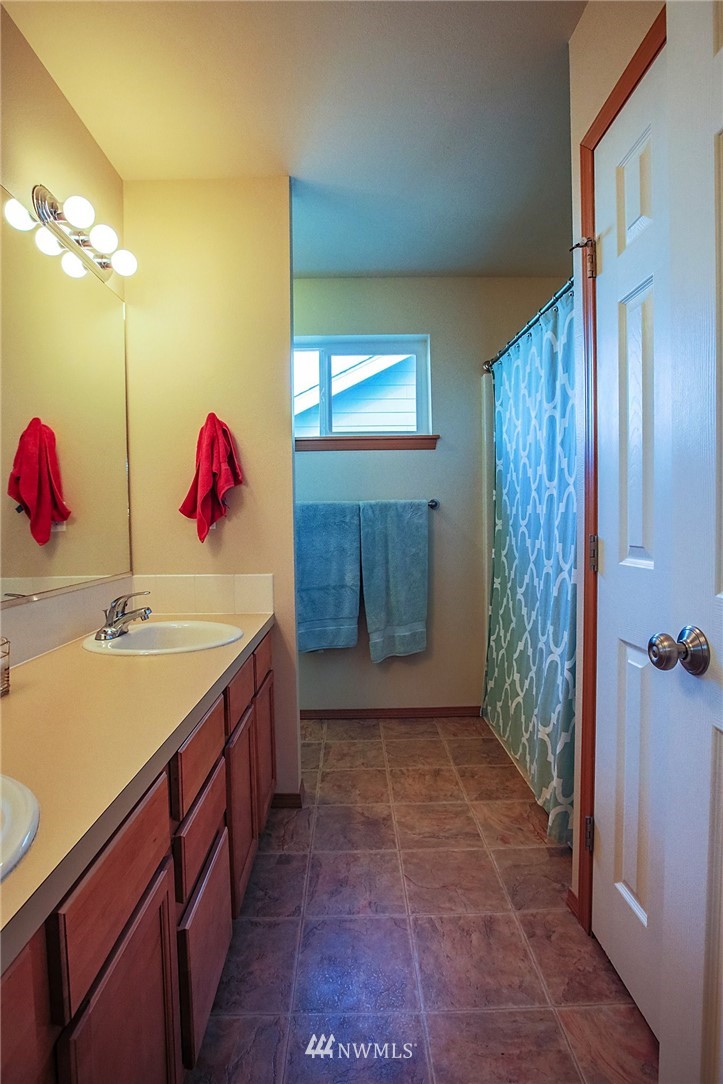 2844 Harris Road Southeast Port Orchard, WA 98366 - Photo 19 of 25 Gallery Image 19