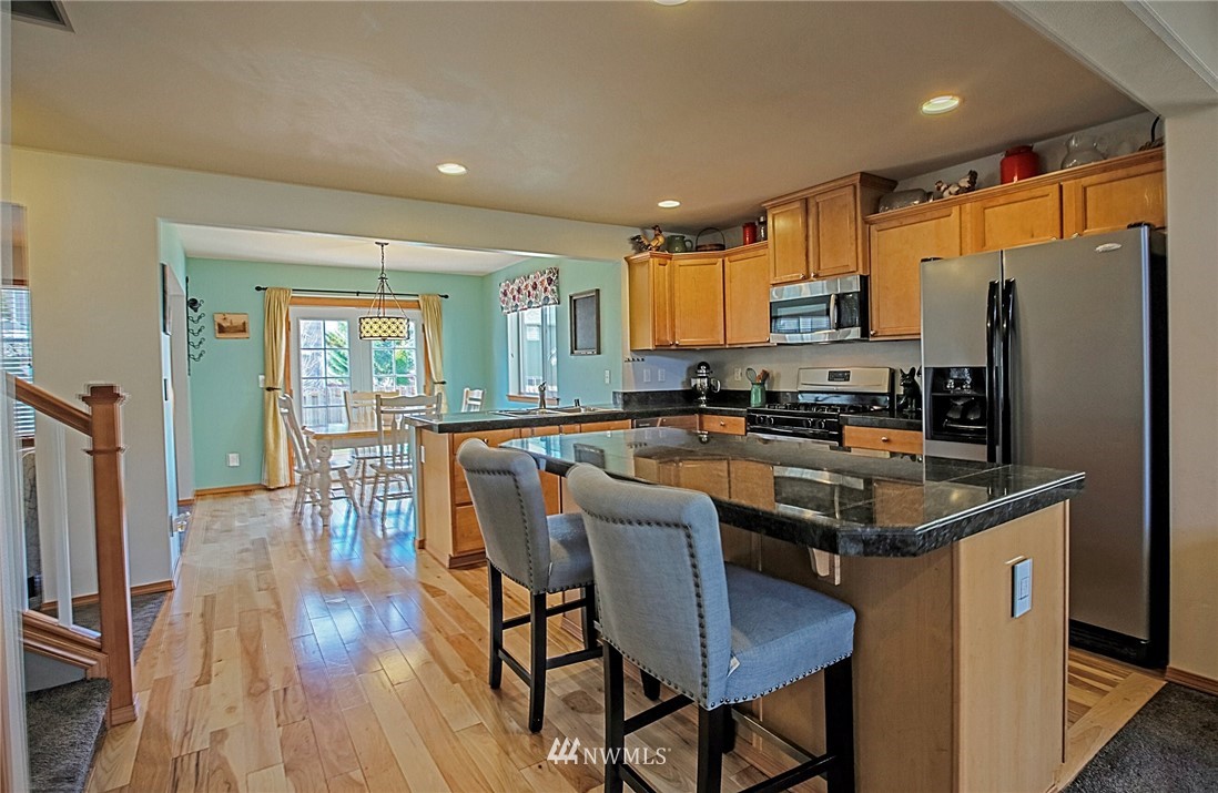 2844 Harris Road Southeast Port Orchard, WA 98366 - Photo 6 of 25 Gallery Image 6