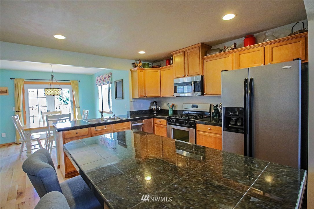 2844 Harris Road Southeast Port Orchard, WA 98366 - Photo 7 of 25 Gallery Image 7