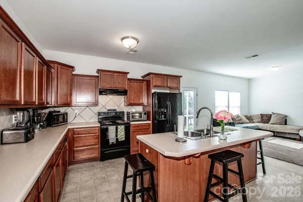 $289,000 | 123 Kingsgate Court, Statesville, NC 28625