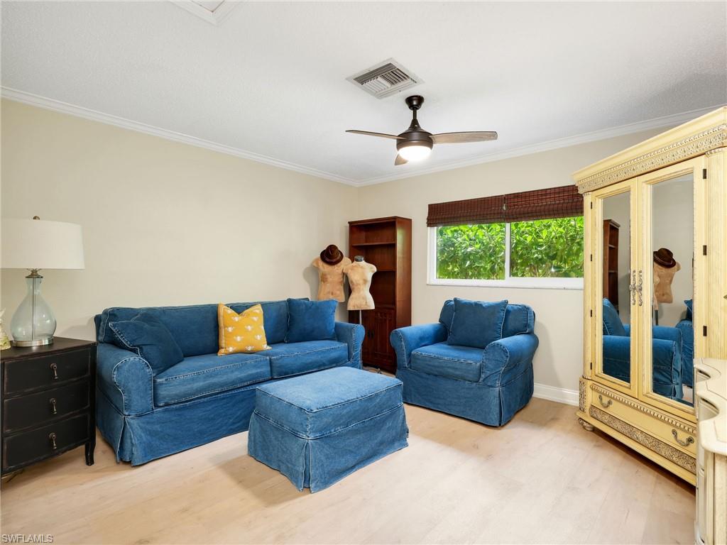1201 Solana Road, Unit 7 Naples, FL 34103 - Photo 19 of 34