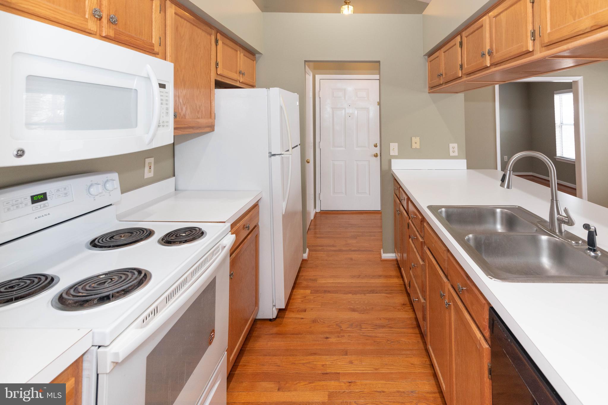 14201 Woolen Oak Court, Unit 932 Silver Spring, MD 20906 - Photo 6 of 20