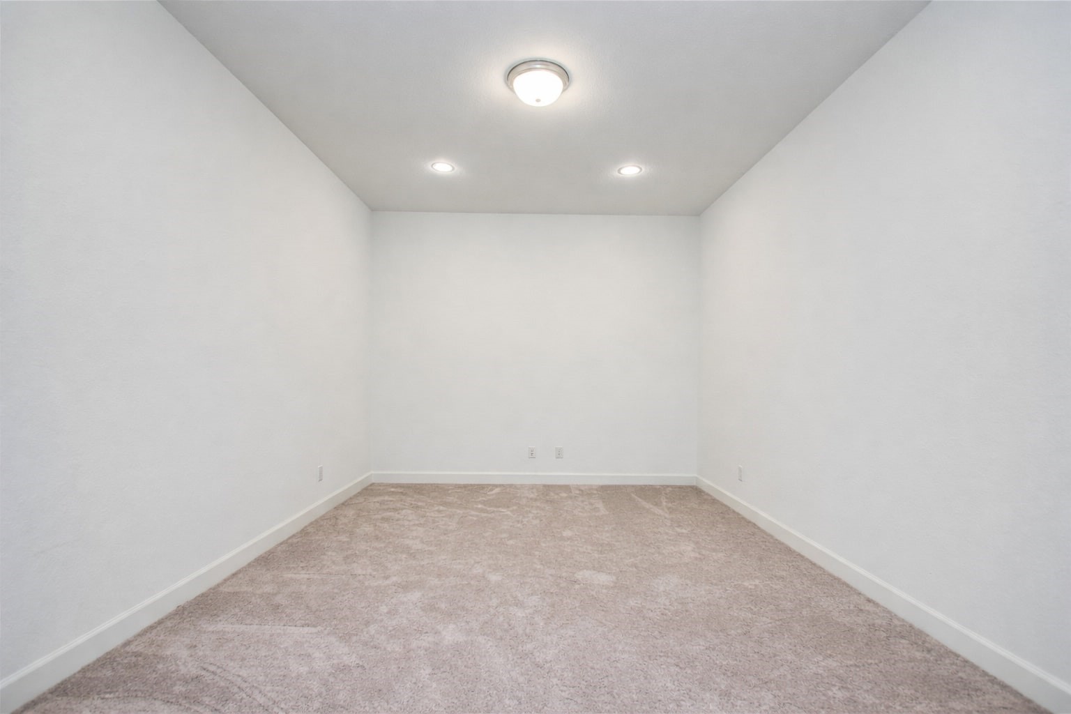 3011 Harbor Spring Way Manvel, TX 77578 - Photo 26 of 29 an empty room with a empty space and window
