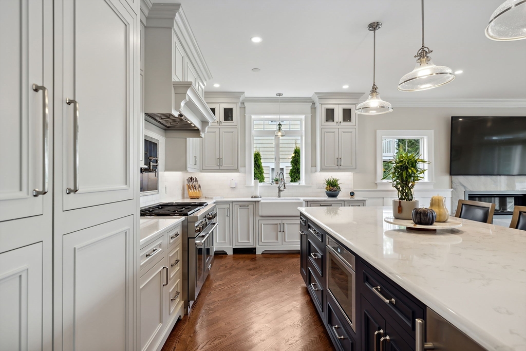 424 Monomoscoy Road Mashpee, MA 02649 - Photo 14 of 34