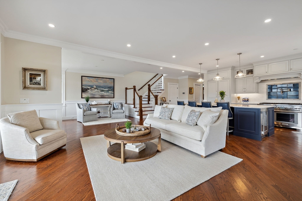 424 Monomoscoy Road Mashpee, MA 02649 - Photo 16 of 34