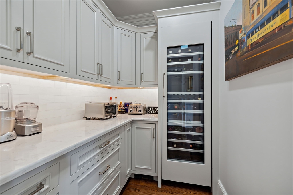 424 Monomoscoy Road Mashpee, MA 02649 - Photo 17 of 34