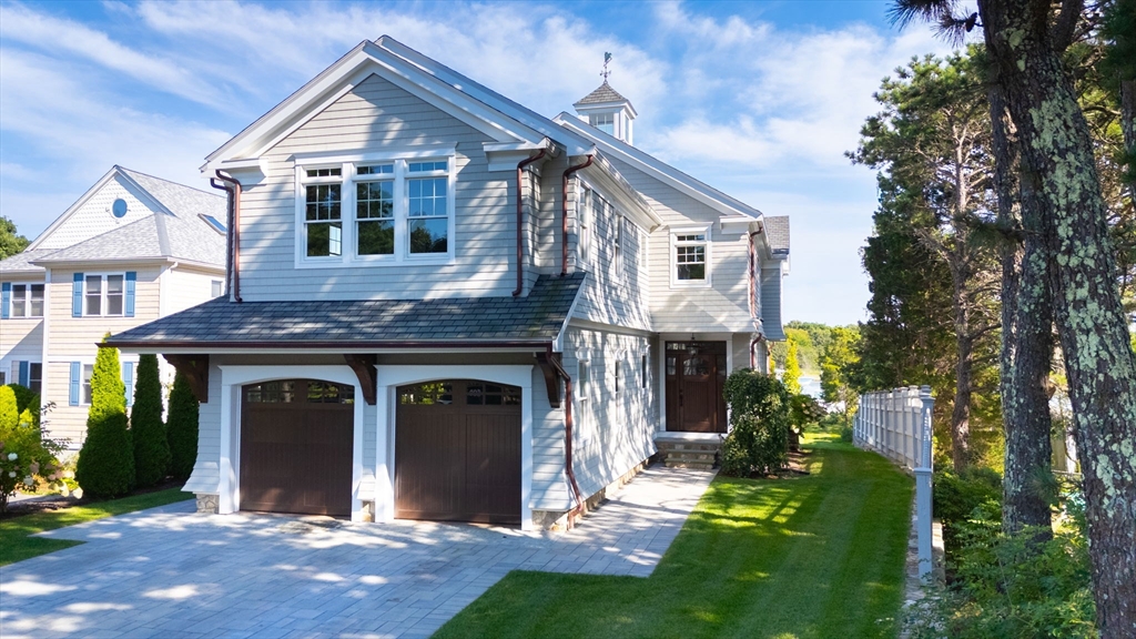 424 Monomoscoy Road Mashpee, MA 02649 - Photo 7 of 34