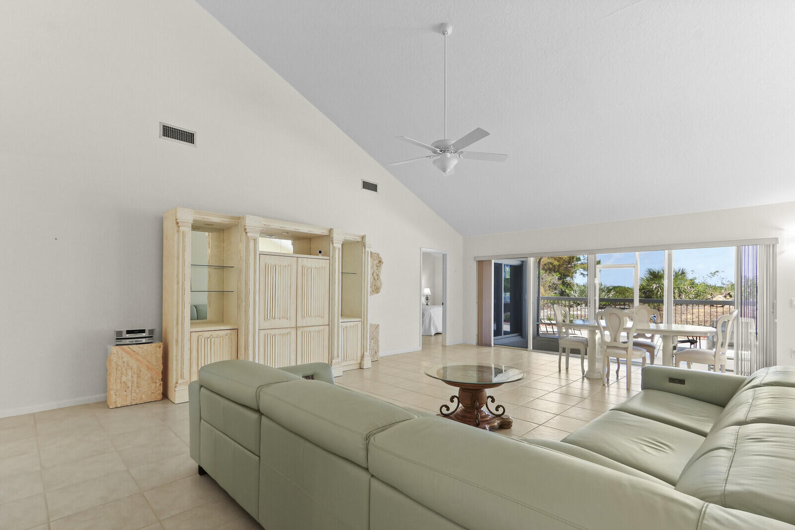 327 Ridge Road Jupiter, FL 33477 - Photo 2 of 52 23_Image_6_mls