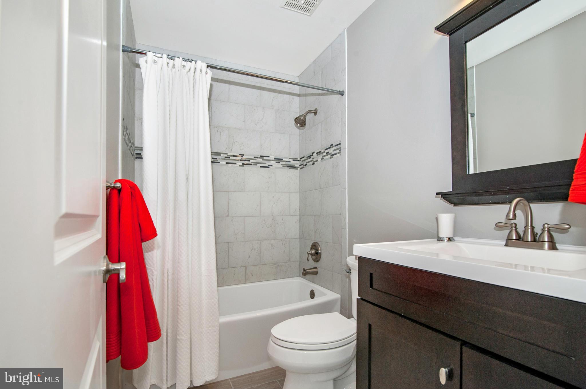 9925 Maidbrook Road Baltimore, MD 21234 - Photo 15 of 20 Bath