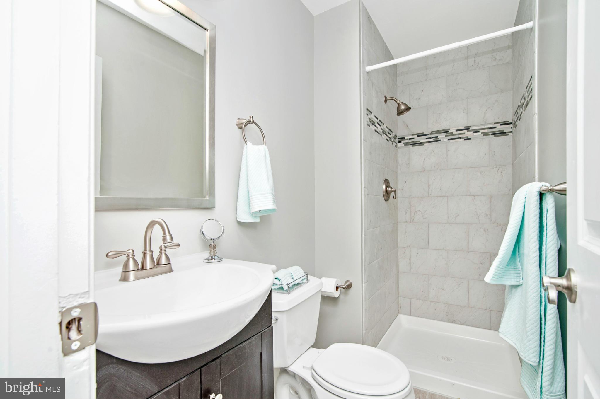 9925 Maidbrook Road Baltimore, MD 21234 - Photo 3 of 20 Bath (Master)