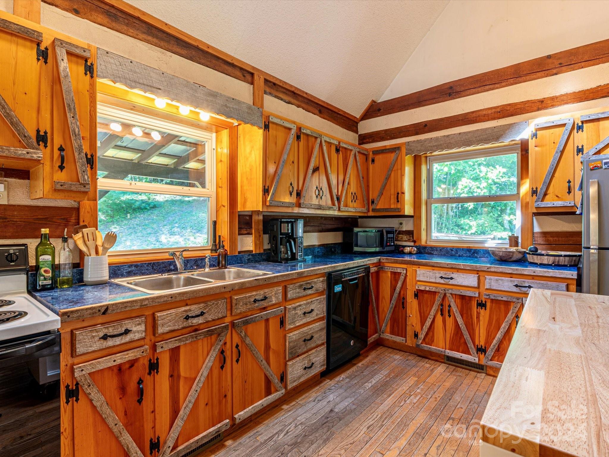 368 Poplar Gap Road Hot Springs, NC 28743 - Photo 11 of 48 Gallery Image 11