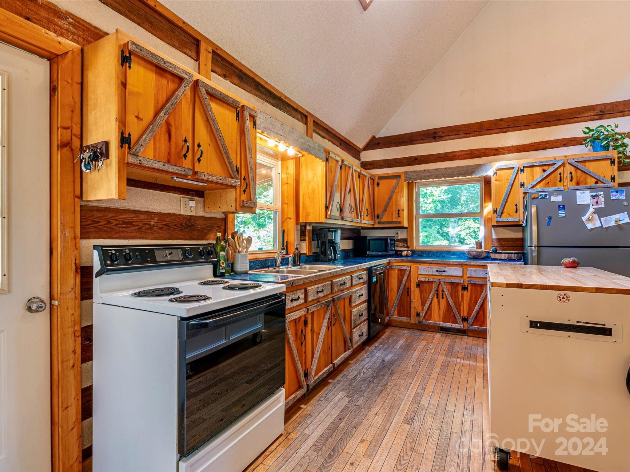 368 Poplar Gap Road Hot Springs, NC 28743 - Photo 10 of 48 Gallery Image 10