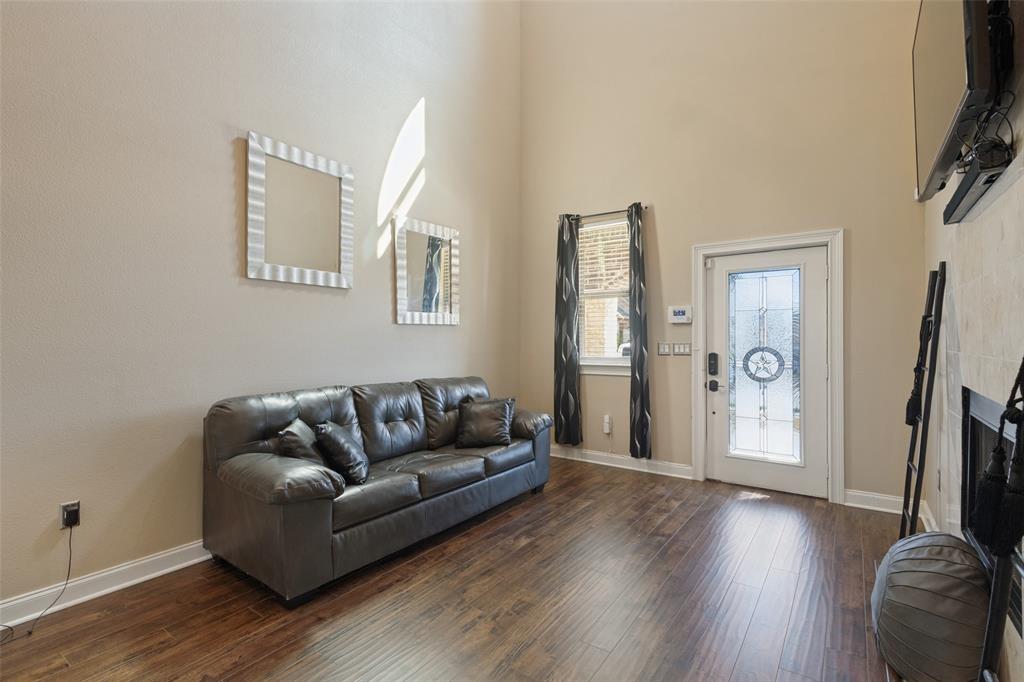 112 Brooks Drive Terrell, TX 75160 - Photo 4 of 25 Gallery Image 4