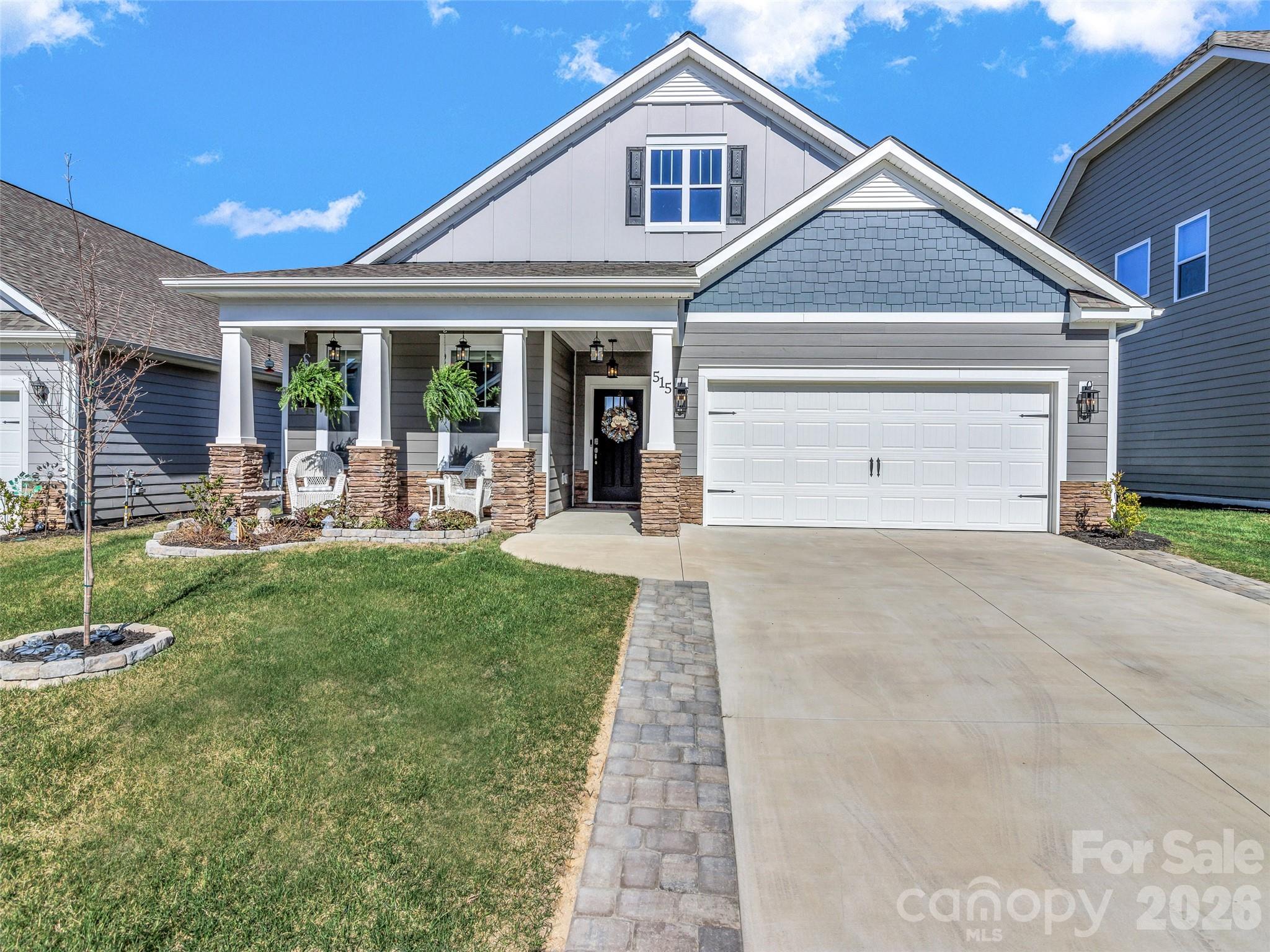 515 Fox Cove Road Hendersonville, NC 28792 - Photo 2 of 48