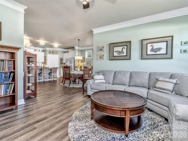 $468,900 | 515 Fox Cove Road, Hendersonville, NC 28792