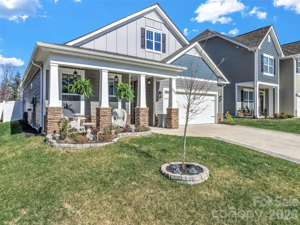 $468,900 | 515 Fox Cove Road, Hendersonville, NC 28792