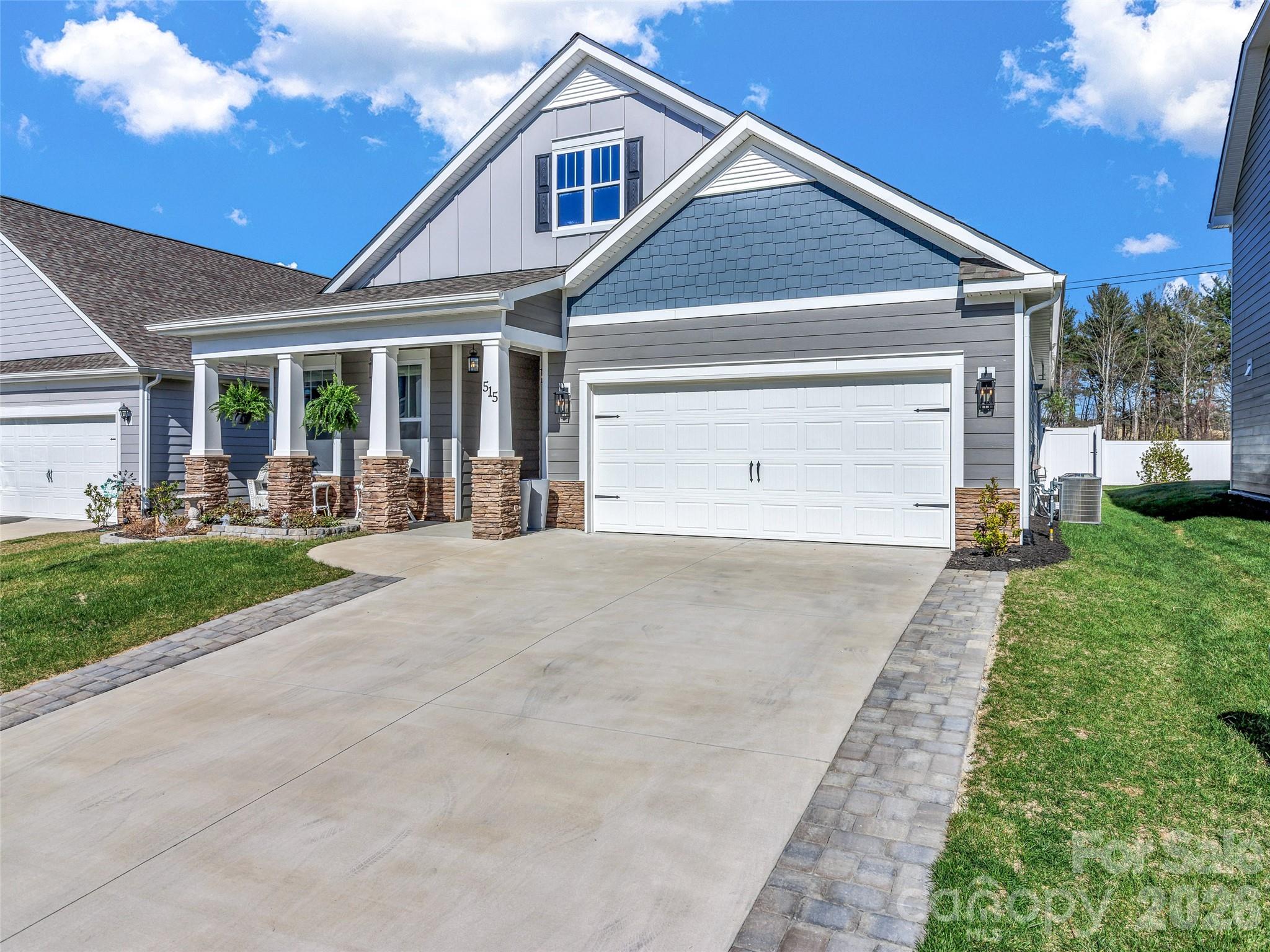 515 Fox Cove Road Hendersonville, NC 28792 - Photo 4 of 48