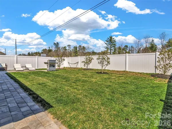 $468,900 | 515 Fox Cove Road, Hendersonville, NC 28792
