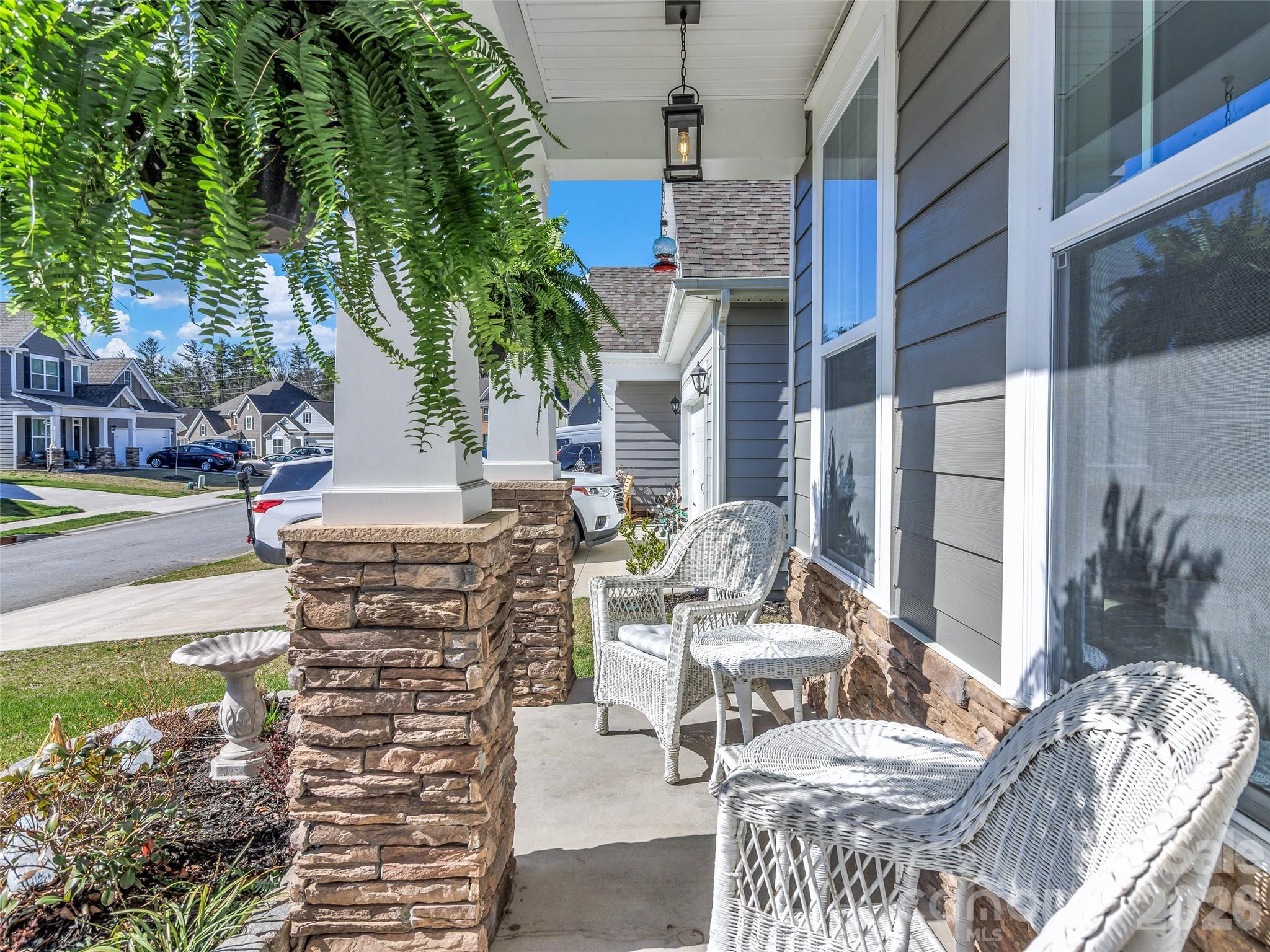 515 Fox Cove Road Hendersonville, NC 28792 - Photo 6 of 48