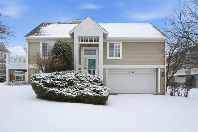 $2,899 | 2330 Twilight Drive, Aurora, IL 60503
