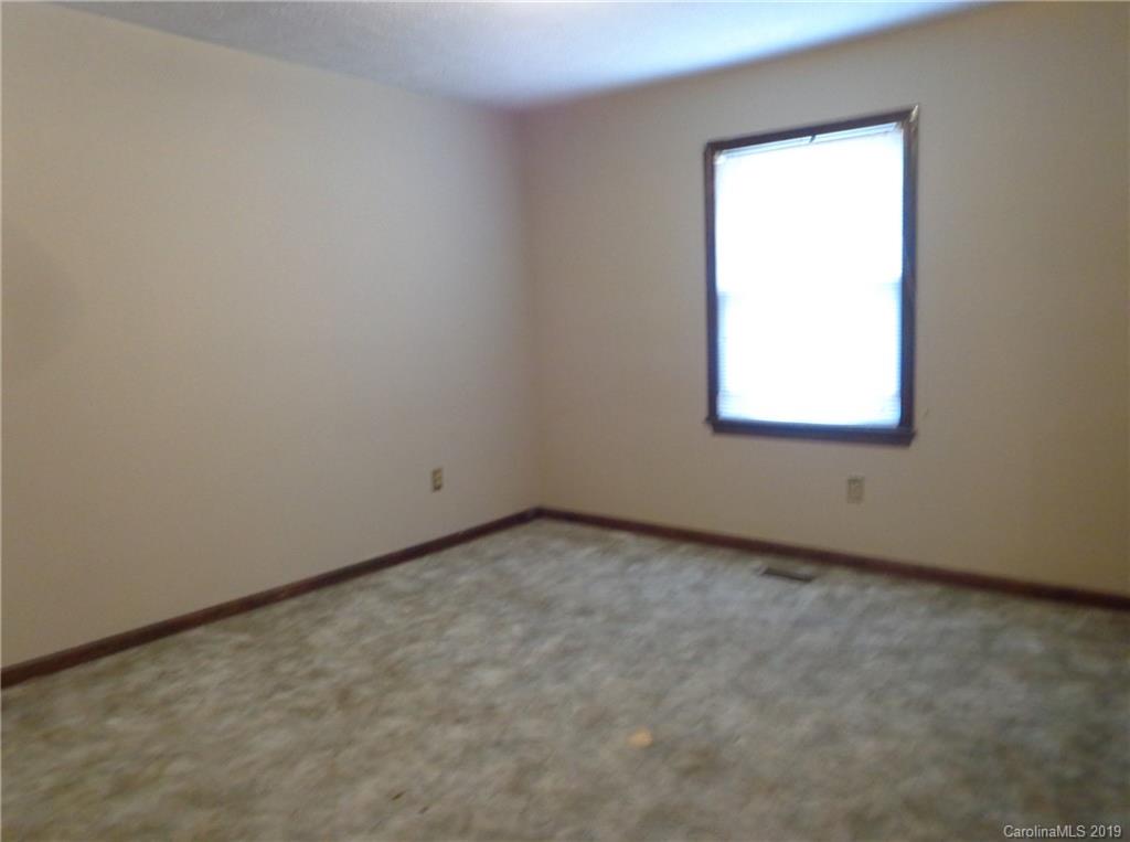 2075 Union Grove Road Lenoir, NC 28645 - Photo 6 of 8 Gallery Image 6