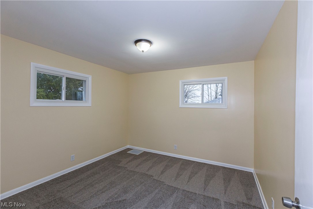 340 Hillman Road Akron, OH 44312 - Photo 21 of 31