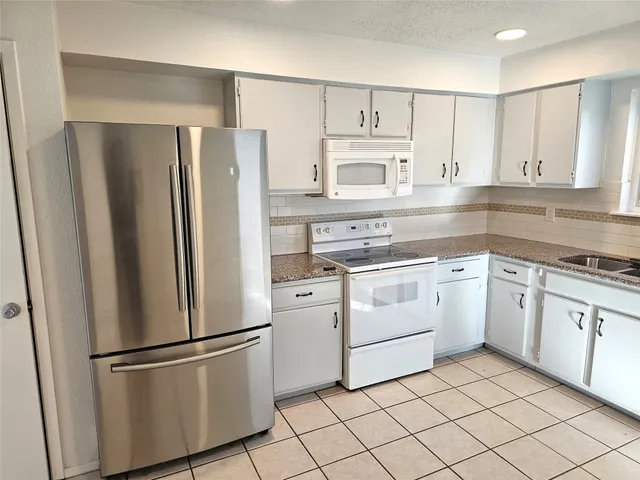 $278,000 | 17211 Heritage Bay Drive, Webster, TX 77598