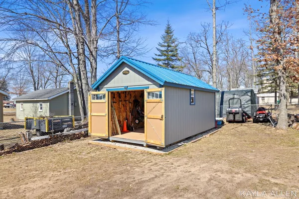 $205,000 | 127 Maple Bluff Avenue, Prudenville, MI 48651