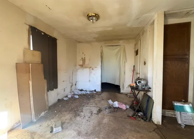 a view of a storage & utility room