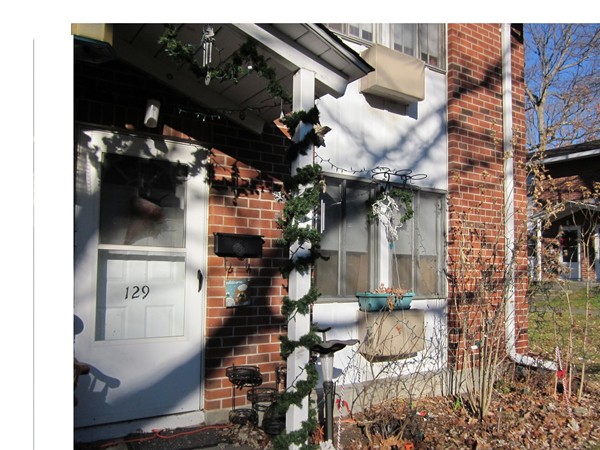 129 Manor Court, Unit 129 Springfield, MA 01118 - Photo 1 of 9 Gallery Image 1