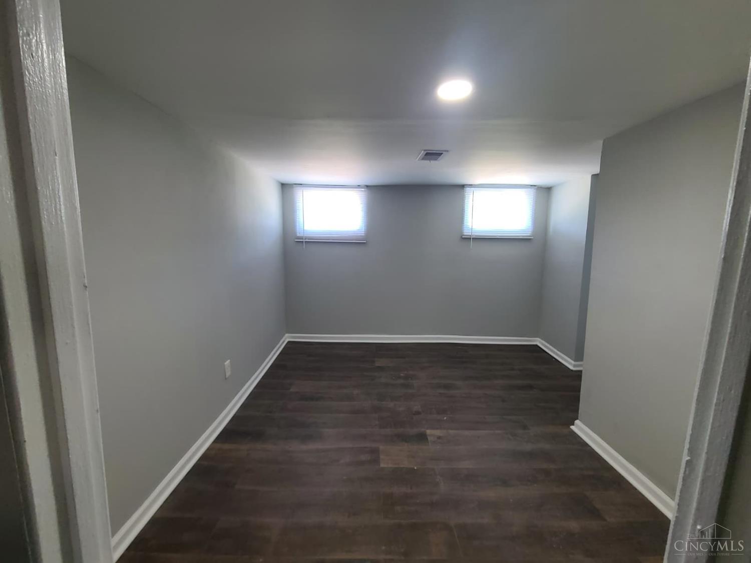 891 Ridgeway Avenue Cincinnati, OH 45229 - Photo 20 of 25