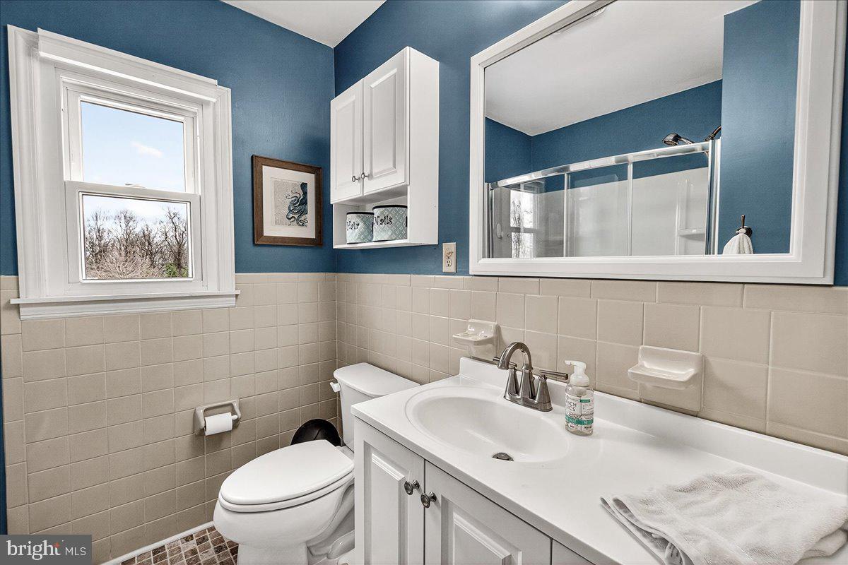 7201 Mountain Church Road Middletown, MD 21769 - Photo 23 of 37 a bathroom with a sink and a toilet