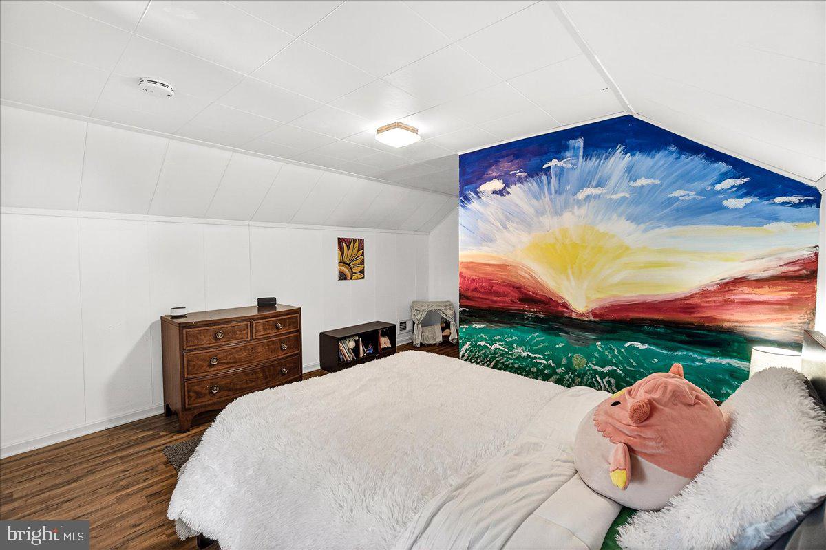 7201 Mountain Church Road Middletown, MD 21769 - Photo 27 of 37 a bed room with a bed and a view of pool