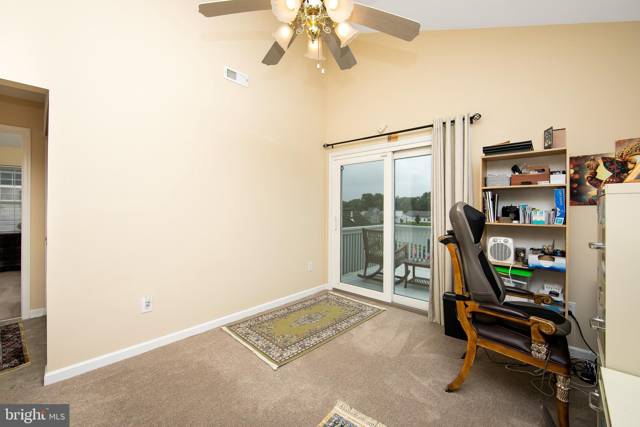 106 Alexander Road Beverly, NJ 08010 - Photo 17 of 35 Living Room