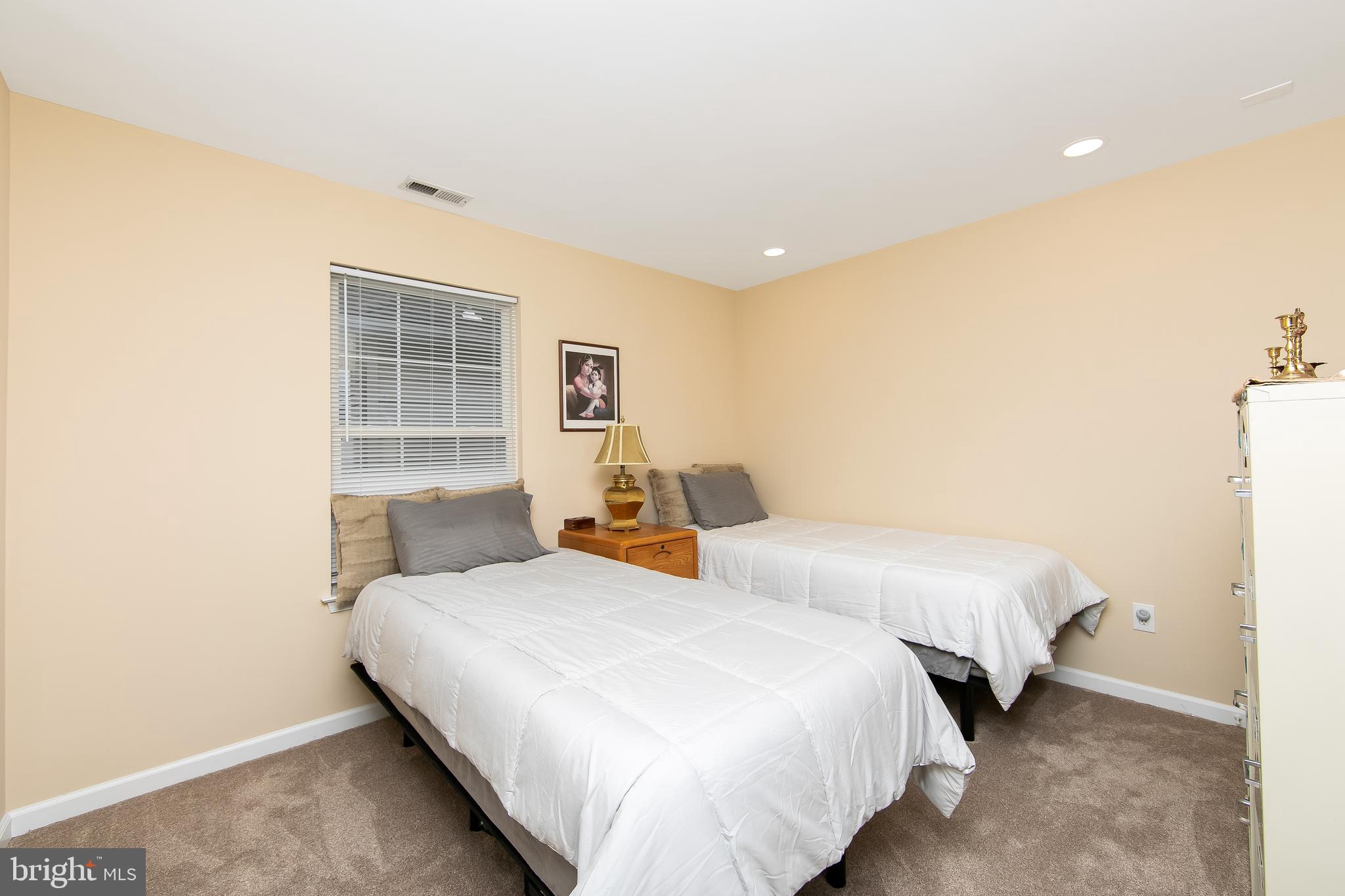 106 Alexander Road Beverly, NJ 08010 - Photo 19 of 35 Guest Room