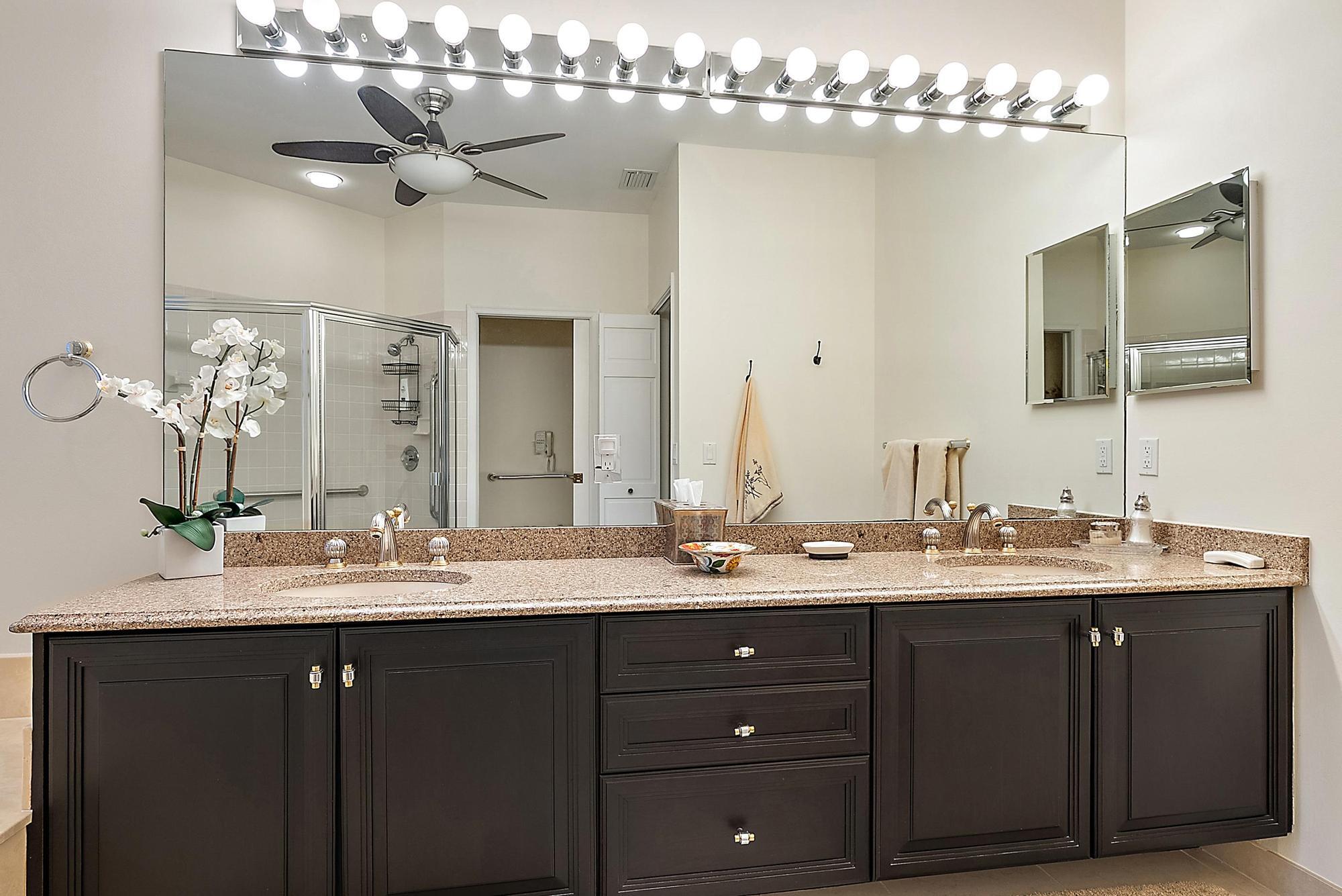 575 Masters Way Palm Beach Gardens, FL 33418 - Photo 17 of 42 Primary Bath