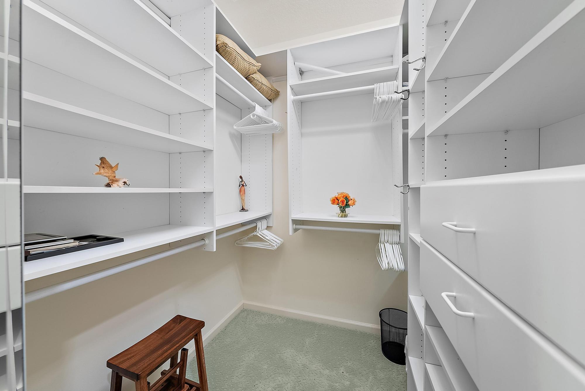 575 Masters Way Palm Beach Gardens, FL 33418 - Photo 19 of 42 Walk in Closet