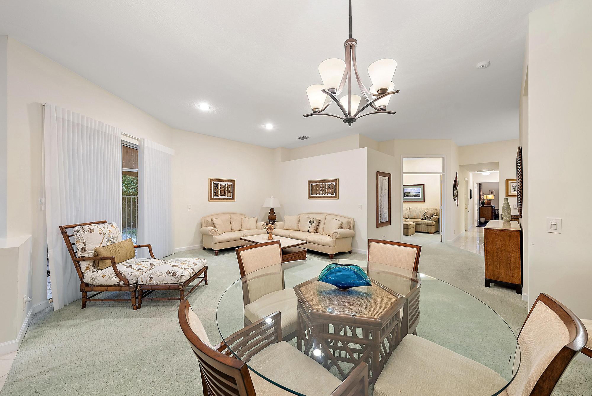 575 Masters Way Palm Beach Gardens, FL 33418 - Photo 9 of 42 Dining & Living