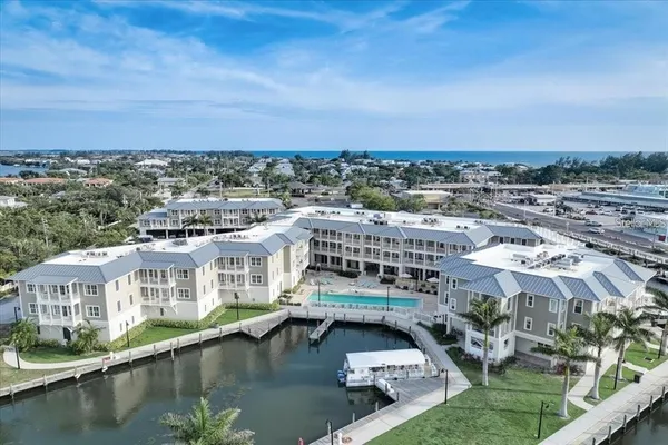 $350,000 | 5325 Marina Drive, Unit 423, Holmes Beach, FL 34217