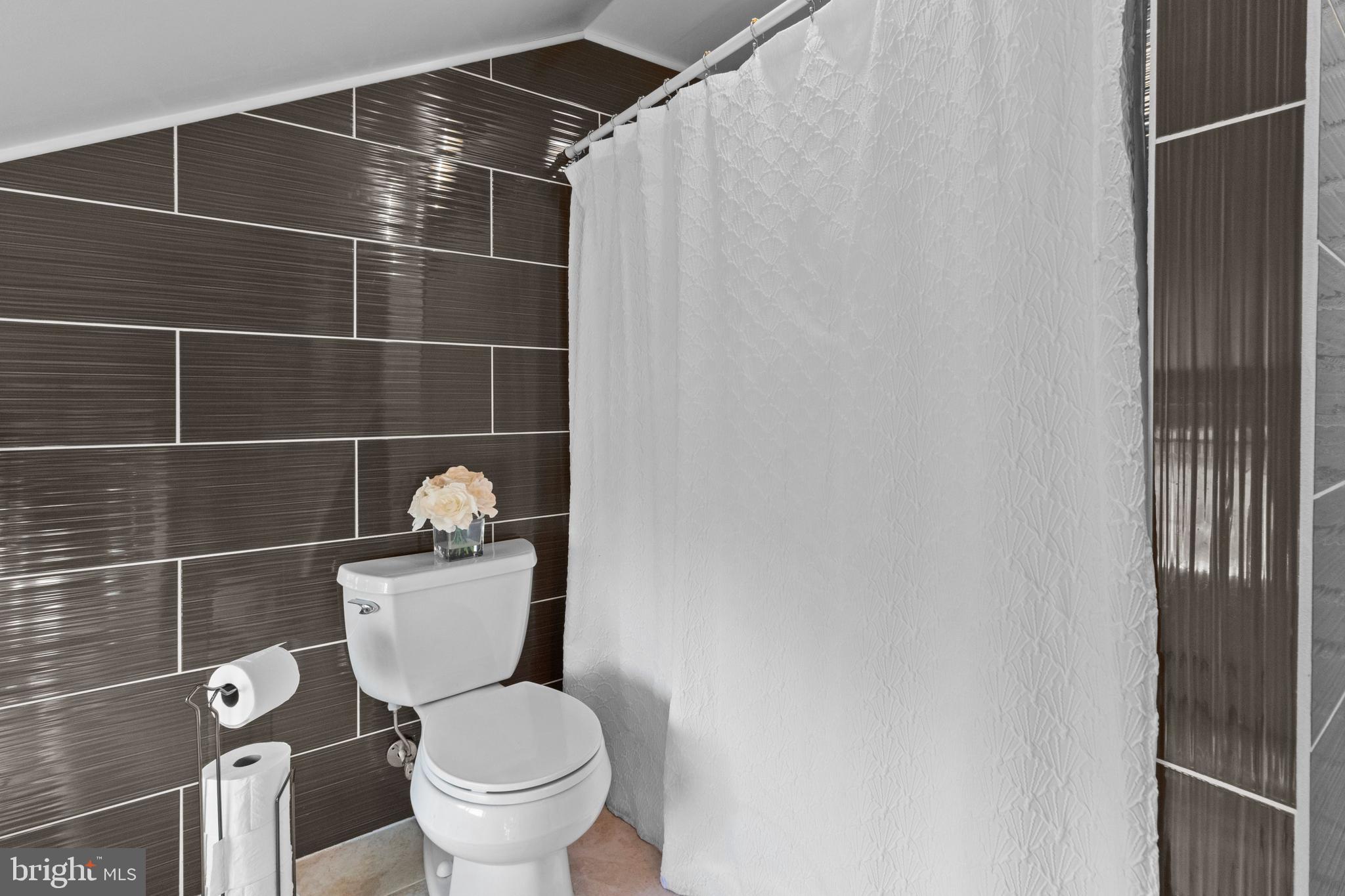 57 Idolstone Road Levittown, PA 19057 - Photo 14 of 28 Gallery Image 14