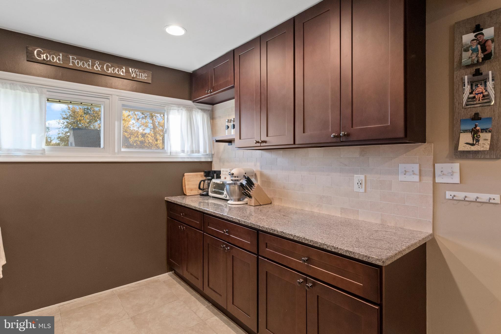 57 Idolstone Road Levittown, PA 19057 - Photo 17 of 28 Gallery Image 17